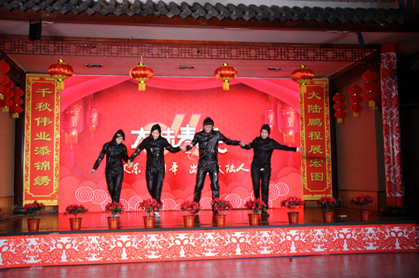 荧光舞.jpg 荧光舞.jpg