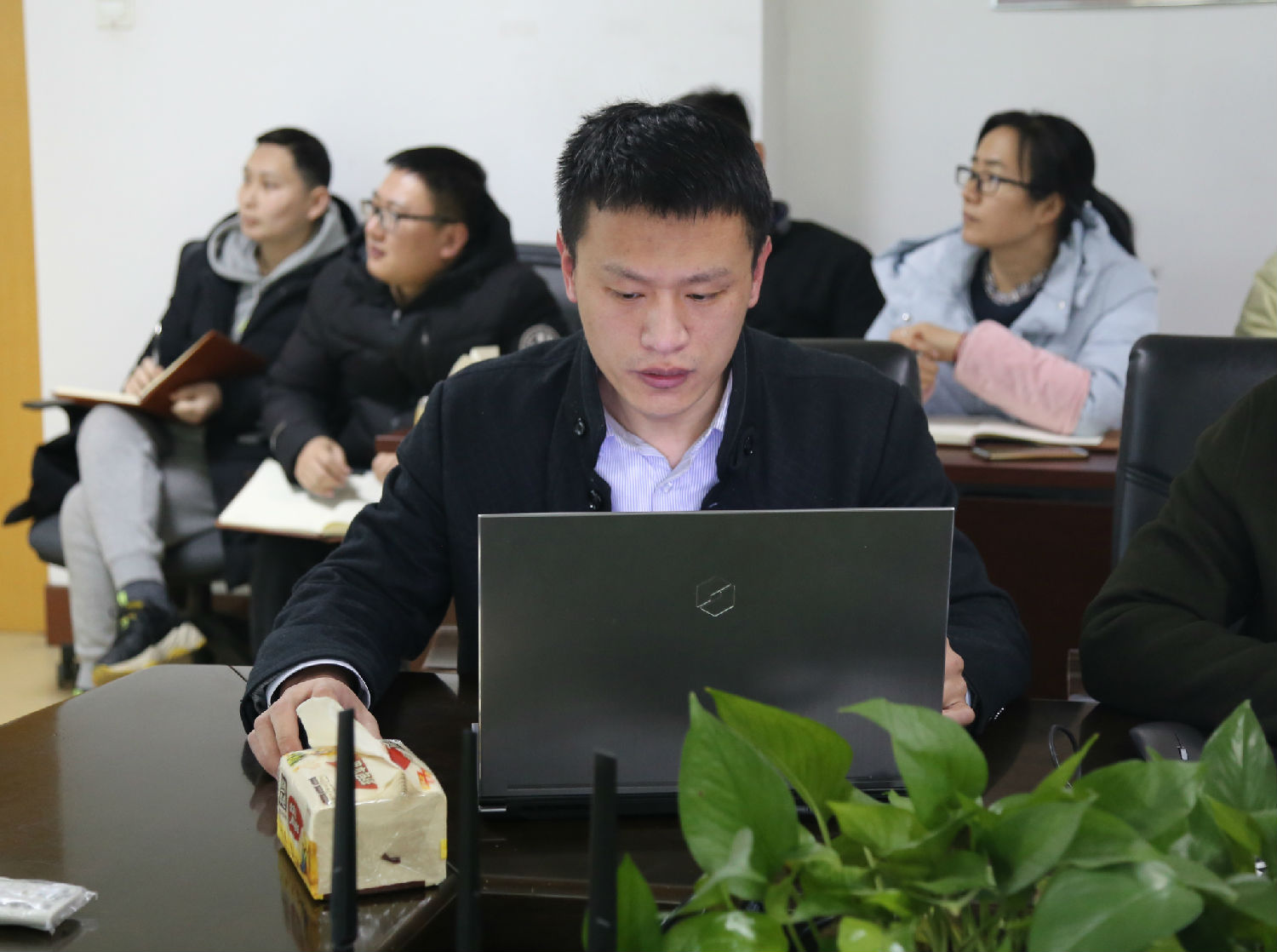 美白2.jpg 美白2.jpg